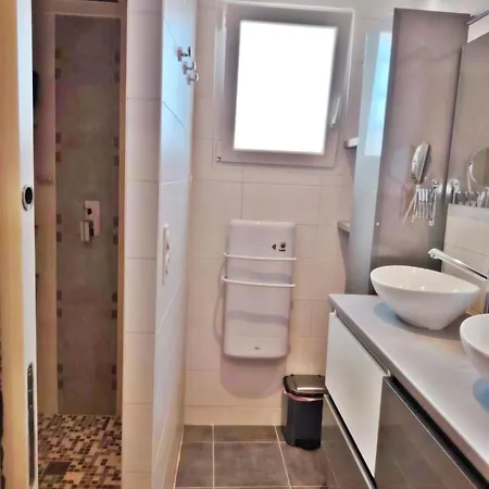 Jolie Maison 2 Faces, 2 Chambres, Jardin Amenage Prázdninový dům